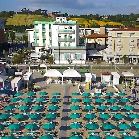 Hotell Hotel Majestic 3*
