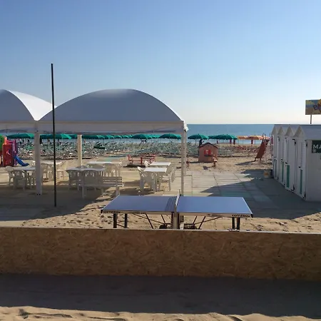 فندق Majestic 3*