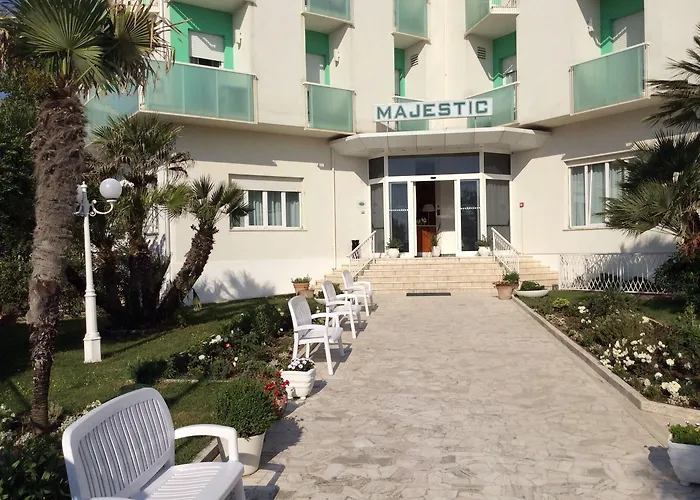 Majestic Hotel 3*